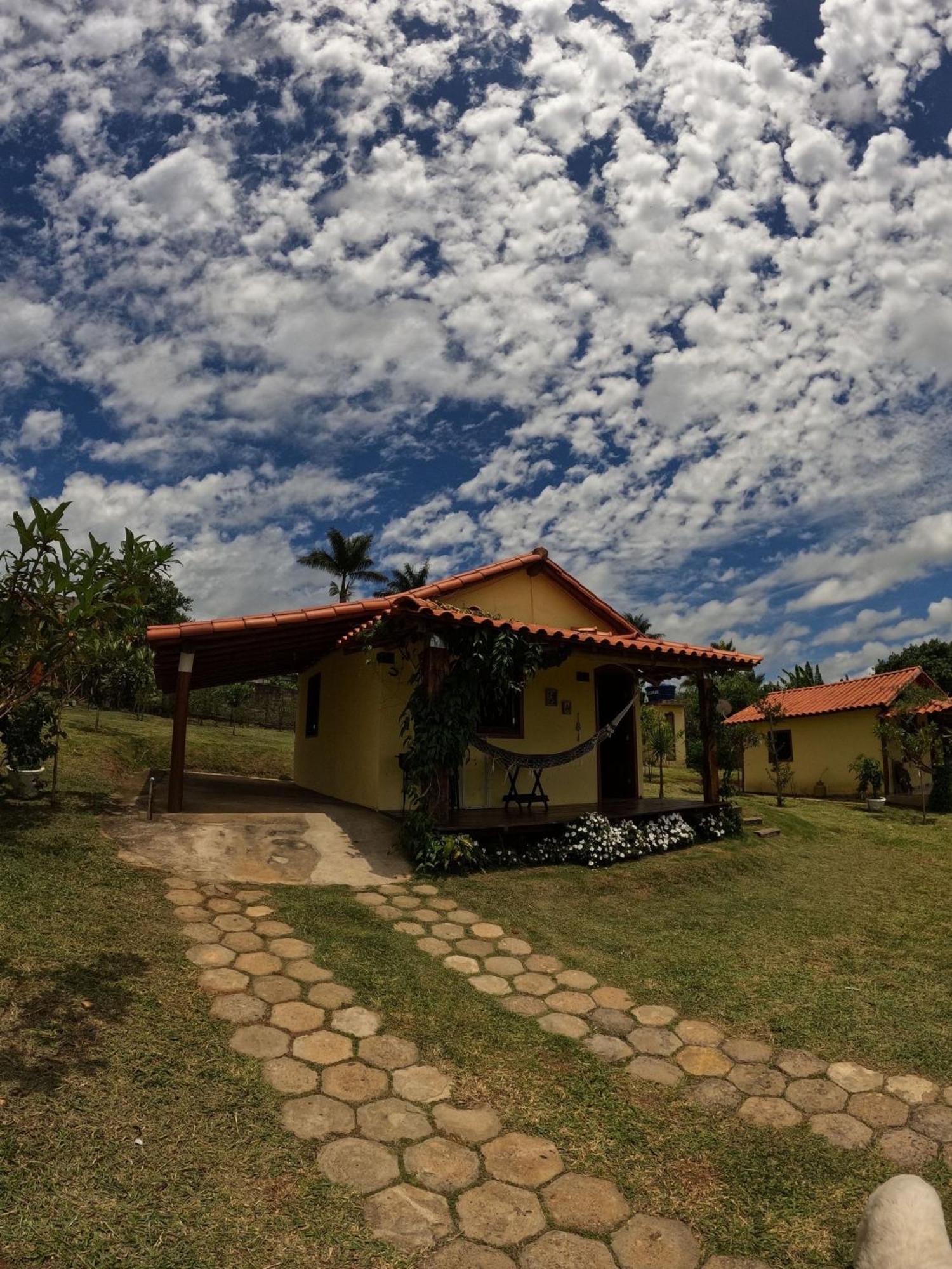 Chales Vila Carrancas - Unidade Centro Exterior photo